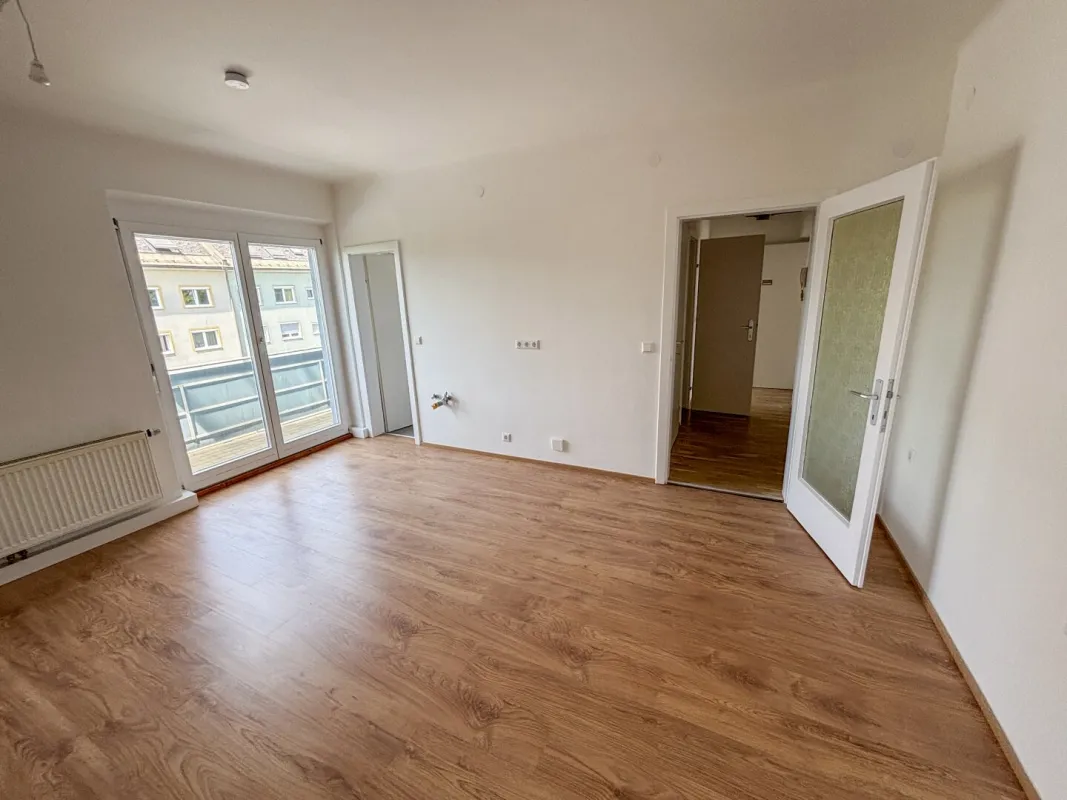 Helle Wohnung mit Balkon - Bild 1