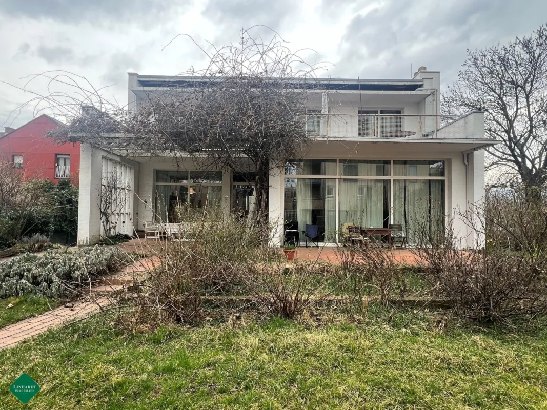 Denkmalgeschütztes  Architektonisches Juwel trifft modernes Wohnkomfort - Bild 1