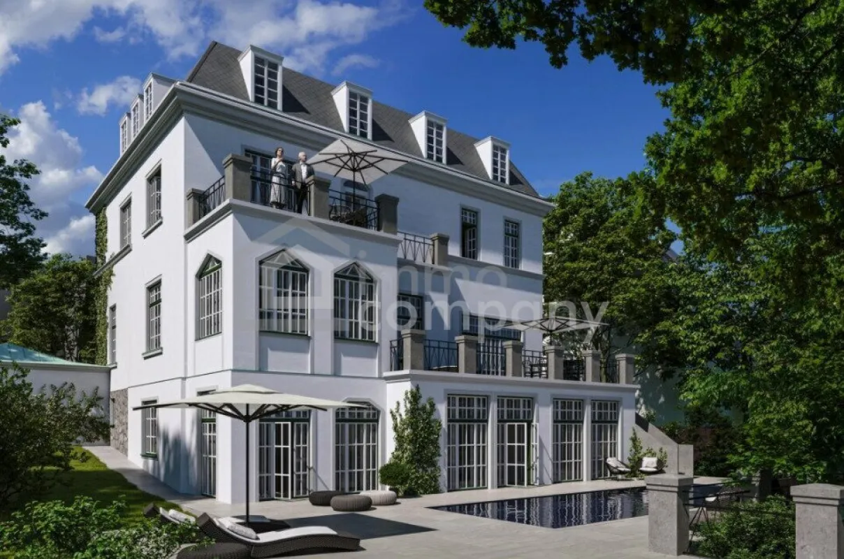 Sanierungsbedürftiges Villenprojekt im Gersthofer Cottage - Bild 1