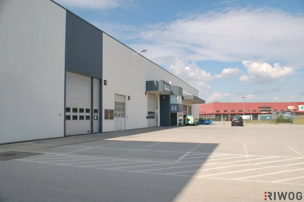 Ebenerdige Lagerhalle mit 294m² im IZ-Süd in Kombination mit Büro ab ca. 113m² - Bild 1