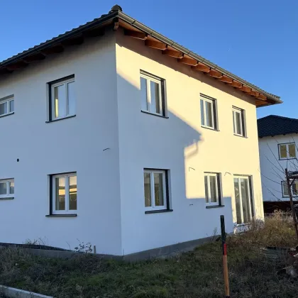 Modernes Einfamilienhaus in Waizenkirchen: Erstbezug! - Bild 2