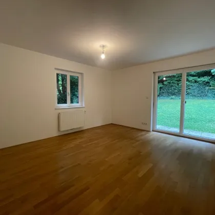 Neuwertige 3-Zimmer-Wohnung mit Gartennutzung und Terrasse in Hietzinger Ruhelage - Bild 2