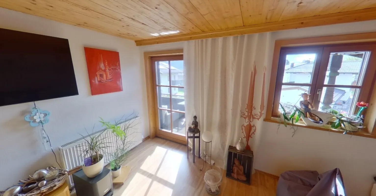 Traumhafte 3-Zimmer-Wohnung mit Balkon und Bergblick in Fügen! - Bild 1