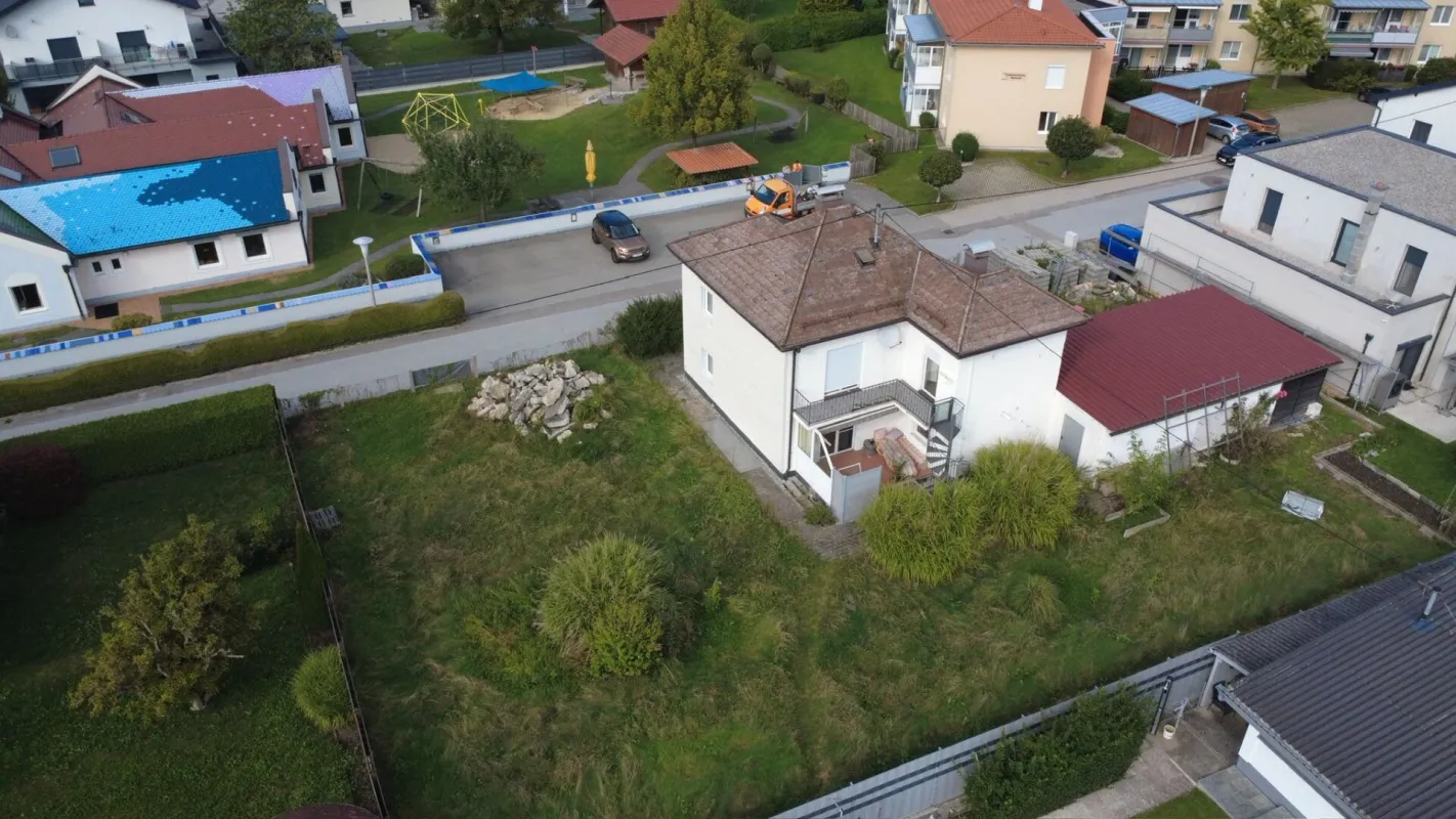 Charmantes Einfamilienhaus in Mattighofen: 5 Zimmer, Garten und viel Potenzial! - Bild 1