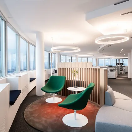Arbeiten mit Aussicht im Millenniumtower - Bild 3