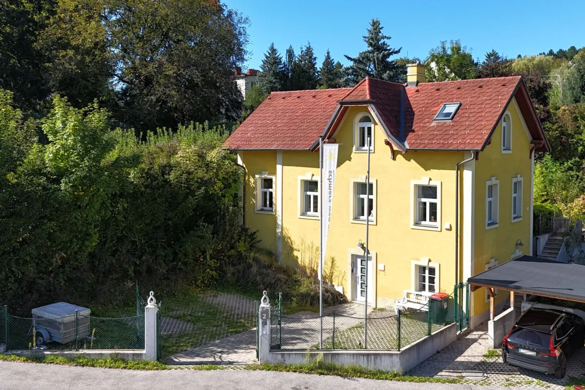 Charmante Wienerwald-Villa in erstklassiger Siedlungslage in Pressbaum - Bild 1