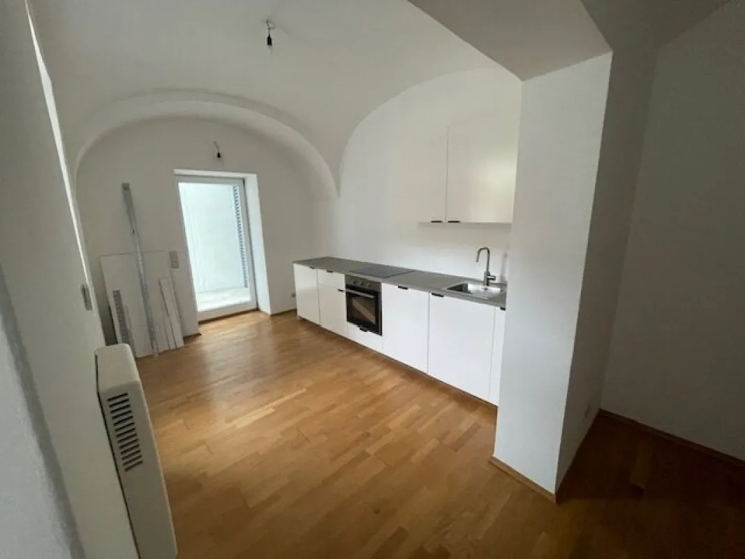 Graz-Geidorf: 3-Zimmer-Terrassenwohnung mit Lift und Parkplatz! Neu sanierter Altbau -ERSTBEZUG! - Bild 1