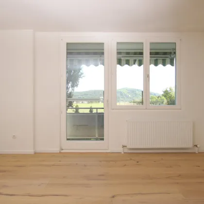 ERSTBEZUG NACH KOMPLETTRENOVIERUNG, GRÜNRUHELAGE, SCHÖNER AUSBLICK AUF DEN BISAMBERG!! - Bild 3
