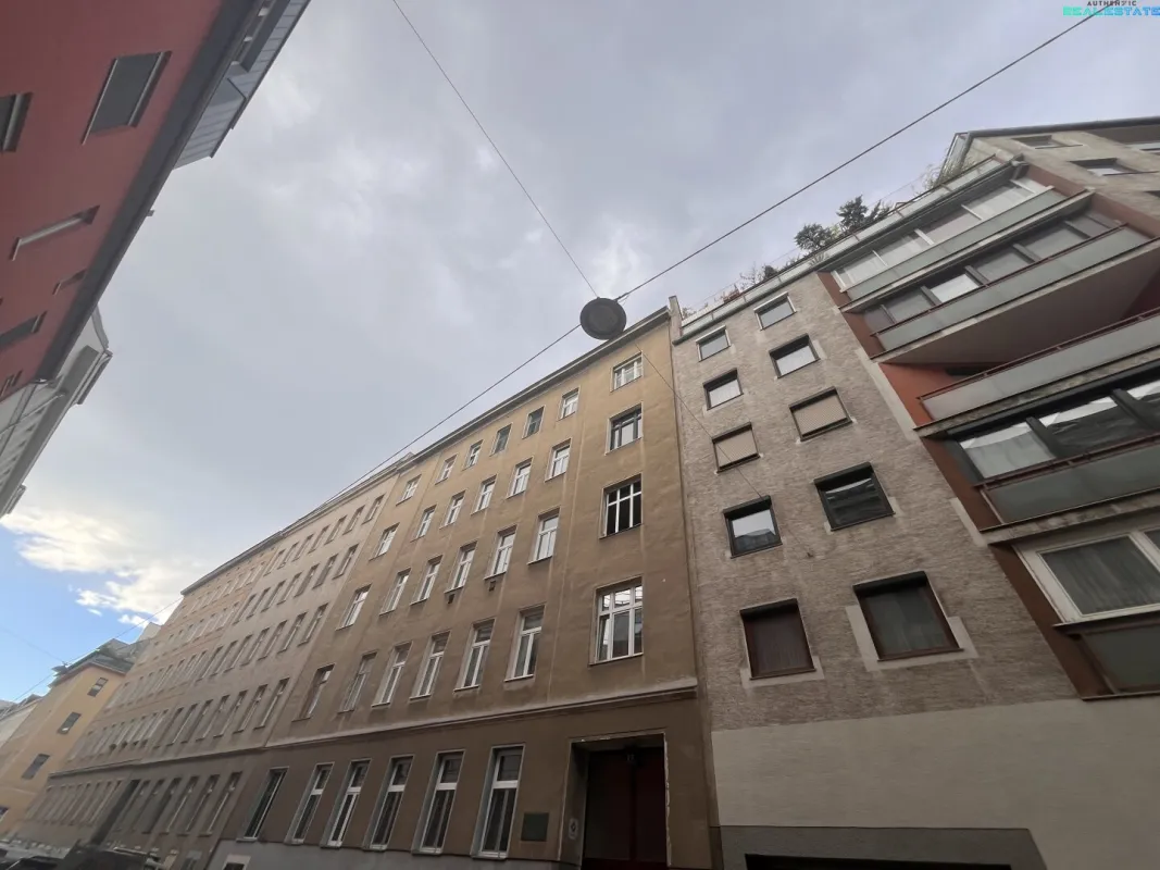 Charmante 32m² Wohnung in 1020 Wien – Sanierungsbedürftig mit viel Potenzial! - Bild 1