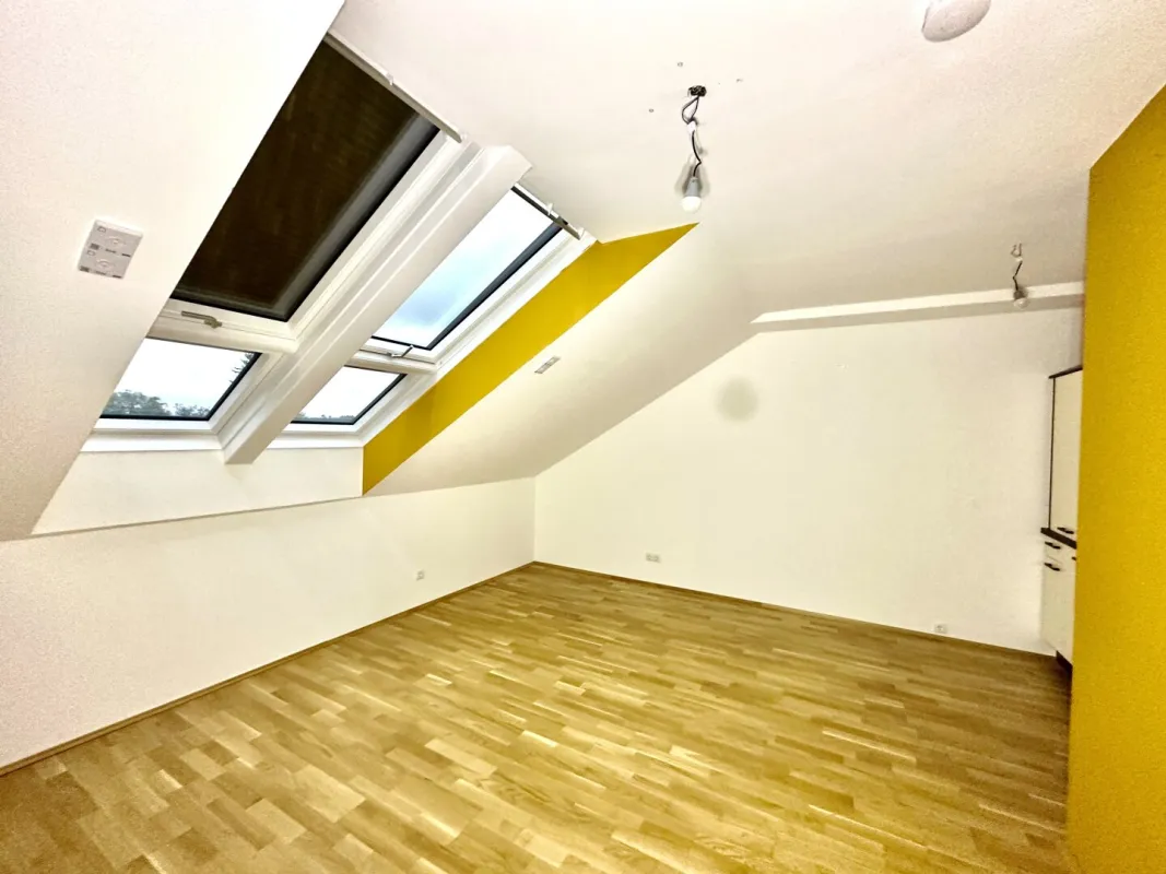 Neuwertige Dachgeschoßwohnung in Leibnitz – modern, zentral und mit Stellplatz! - Bild 1