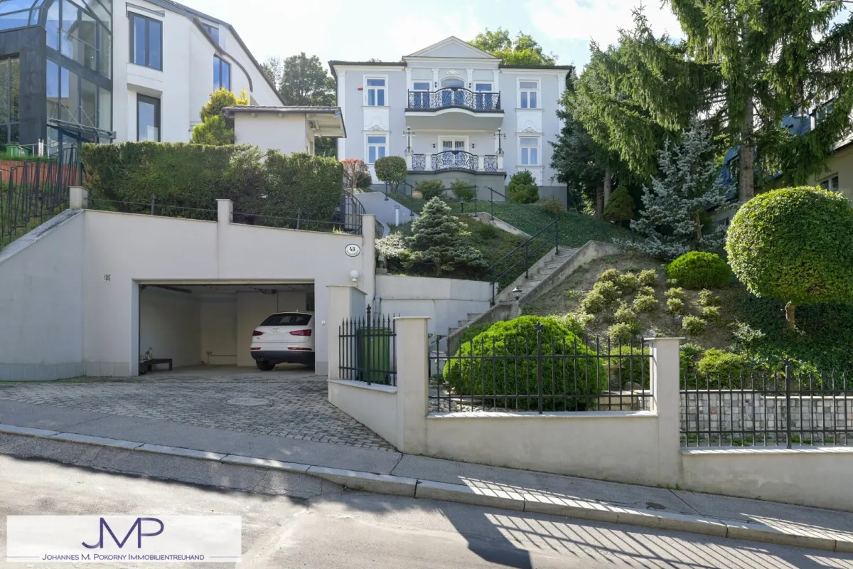Villa mit herrlichem Ausblick über das Wiental und die Stadt - Bild 1