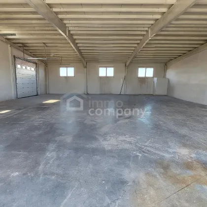 Vermiete Lagerhallenkomplex mit 5 Lagerhallen in Unterwaltersdorf zu verkaufen - 1.800m² Nutzfläche - Bild 2