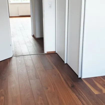 Günstige Gelegenheit * 3-Zimmer + LOGGIA + Stellplatz * Nähe RINGSTRASSE - Bild 2