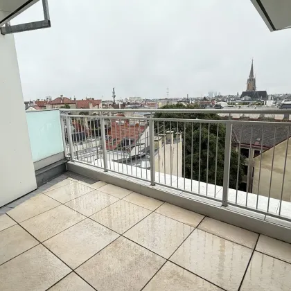 URANIA: 3 Zimmer mit hofseitiger Terrasse in Ruhelage: Luxus pur in Citynähe - Bild 2