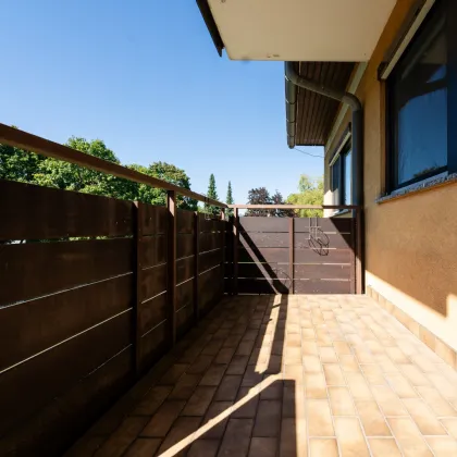 Wohnen mit Charme – 2-Zimmer-Wohnung mit Balkon, Tiefgarage und Schwedenofen in St. Peter - Bild 3