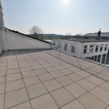145 m² möblierte 5-Zimmer-Dachterrassenwohnung mit Untervermietrecht bzw. als WG / Arbeiterquartier - Bild 2