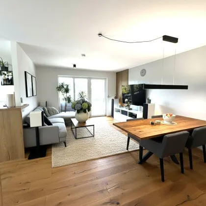 Premstätten - Exklusives,  Penthouse mit traumhafter uneinsichtiger 92 m² Terrasse und zwei überdachten Stellplätzen! - Bild 2
