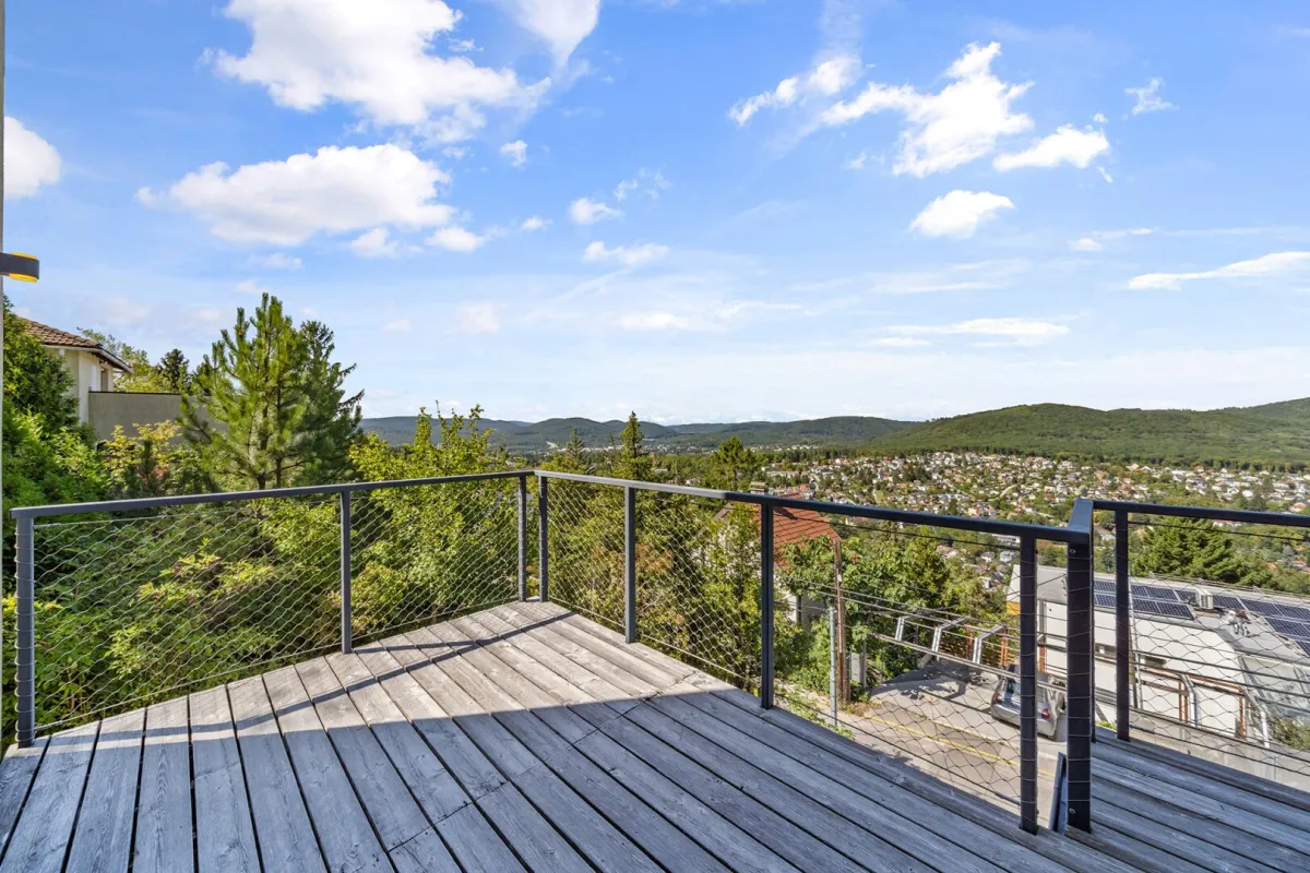 Ihr Traum vom Wohnen im Grünen – Exklusive Villa mit bezauberndem Fernblick - Bild 1