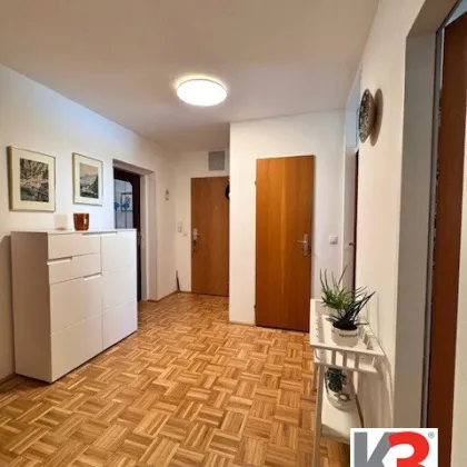 K3 - Äußerst gepflegte, schöne 3-Zimmerwohnung mit südwestlich ausgerichteter Loggia! Parkplatz vorm Haus! - NEUE KÜCHE! - Bild 3