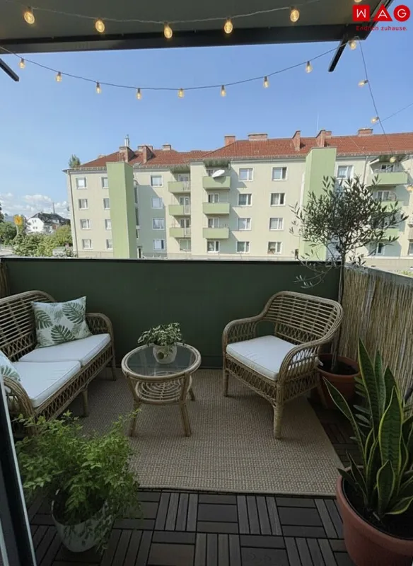 Sonniges Wohnglück in Wels: geräumige 3-Zimmer-Wohnung mit Balkon in bester Lage – ruhig wohnen, zentral leben und einfach wohlfühlen in der Carl-Richter-Straße! Ab sofort verfügbar - vereinbaren Sie noch heute Ihren Besichtigungstermin! - Bild 1
