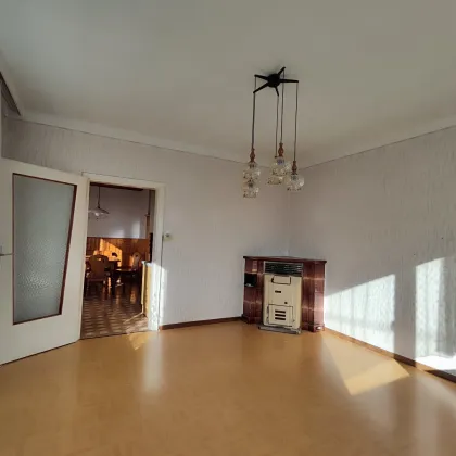 Haus mit 6 Zimmer, Garten, 2 Terrassen, Eckgrundstück, PKW Parkplatz - Bild 3