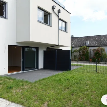 Erstbezug: Sehr schöne, helle und ruhige Doppelhaushälfte (links) mit 4 Zimmern, Eigengarten und Panoramablick-Dachterrasse! - Bild 2