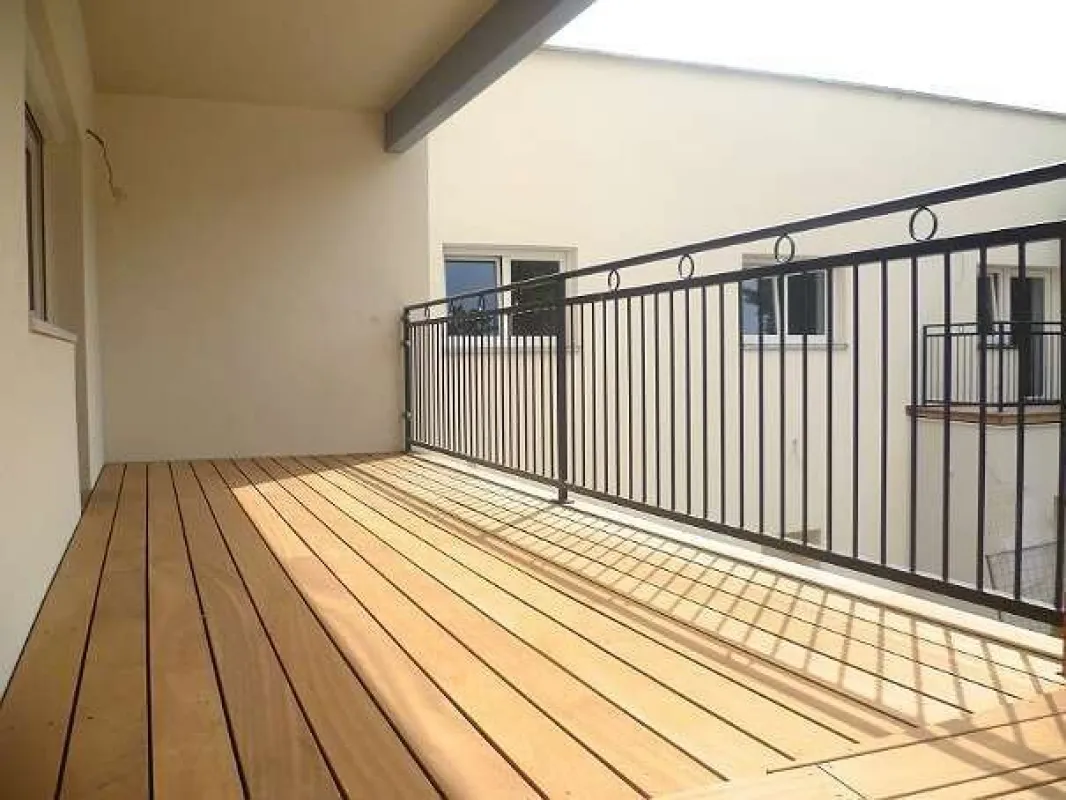 Büro in absoluter Grünruhelage mit Blick auf den Nußberg - Bild 1