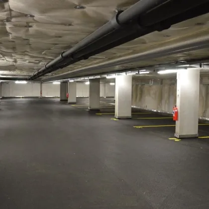 Motorradplatz 1150 Wien, Hackengasse 29 | Beingasse 30 - Bild 2