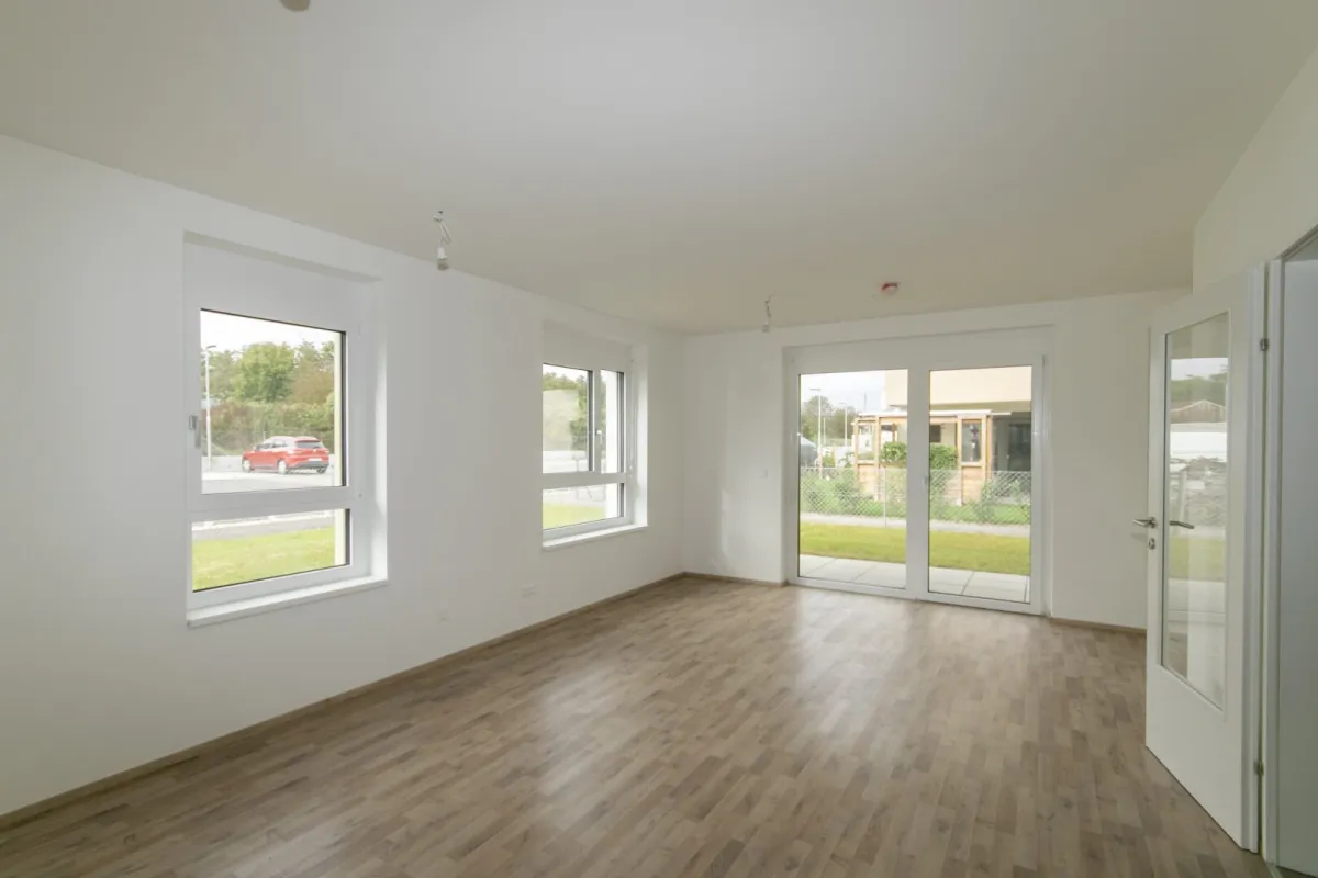 ERSTBEZUG: Erdgeschoßwohnung mit großzügigem Garten - Bild 1