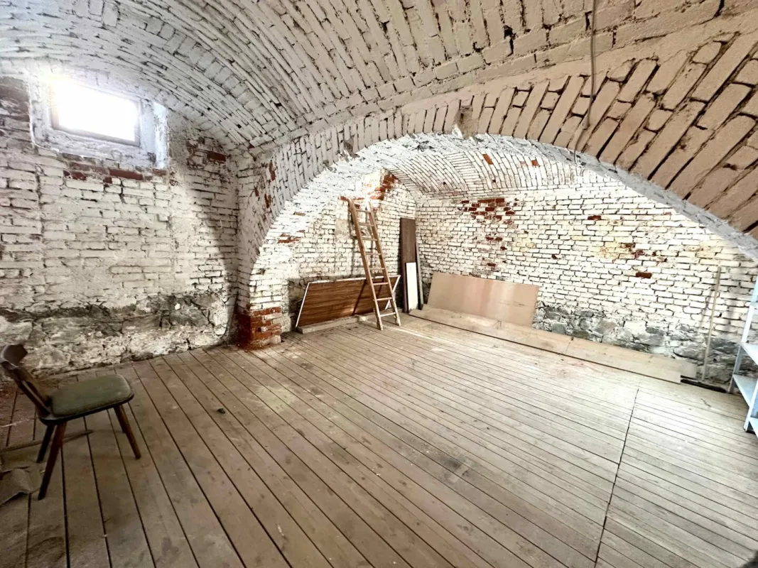 Schöner Gewölbekeller – ideal als Abstellraum, Werkstatt, Lager, Produktions- oder Seminarraum im Grazer Bezirk Lend - Bild 1