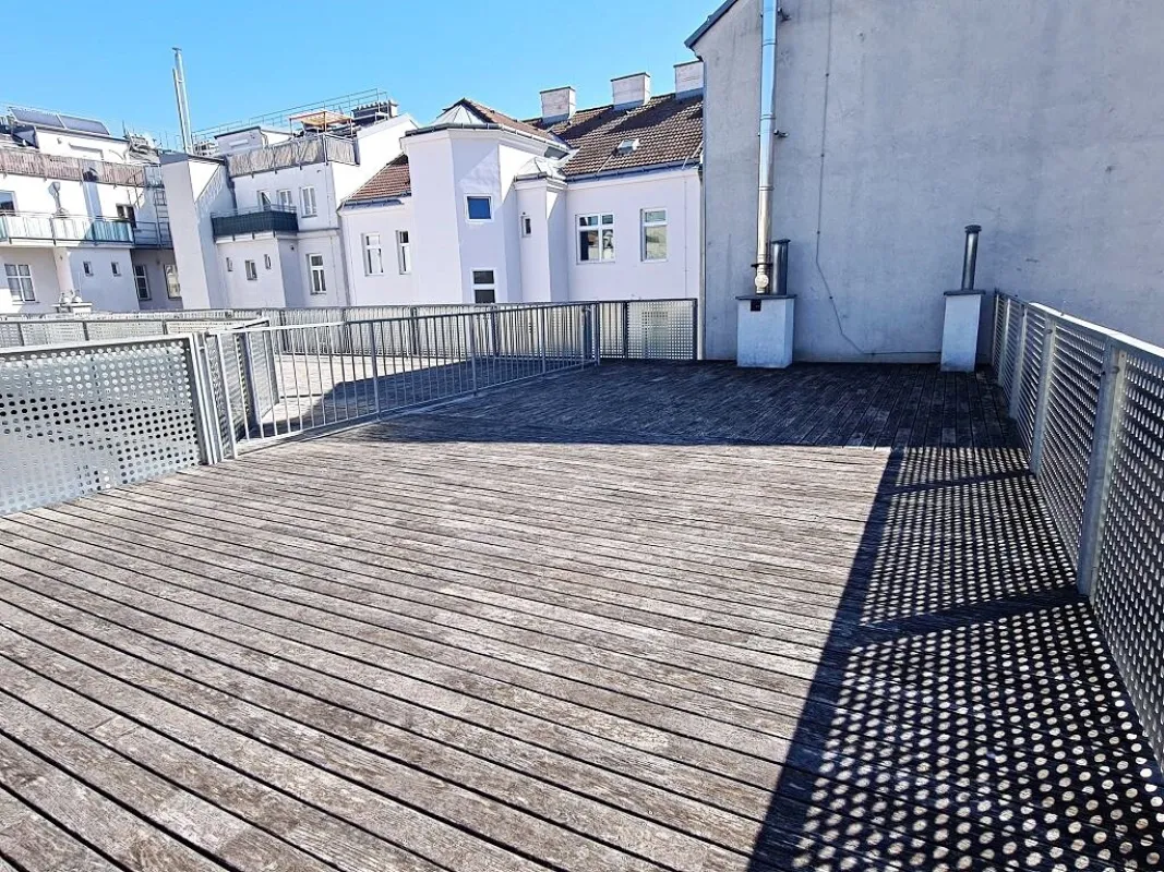 LORYSTRASSE, U3-Nähe, 61 m2 Neubau mit 80 m2 Terrasse, Wohnküche, 1 Zimmer, Duschbad, Parketten, 1. Liftstock - Bild 1