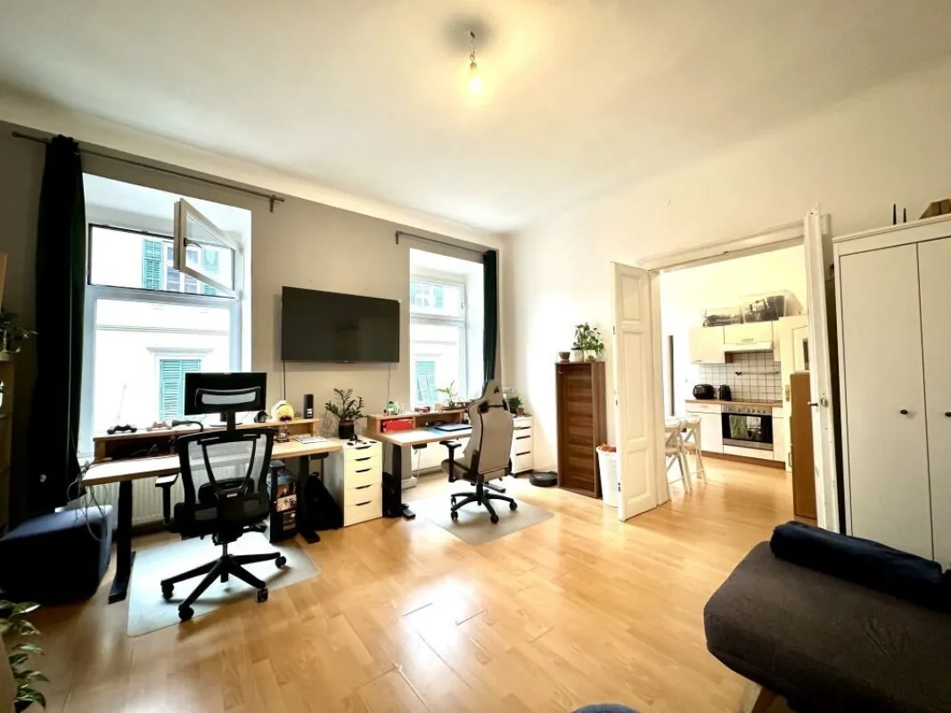 Sehr großzügige 3-Zimmer-Wohnung gegenüber der Kunstuniversität in Best Lage – WG geeignet - Provisionsfrei! - Bild 1