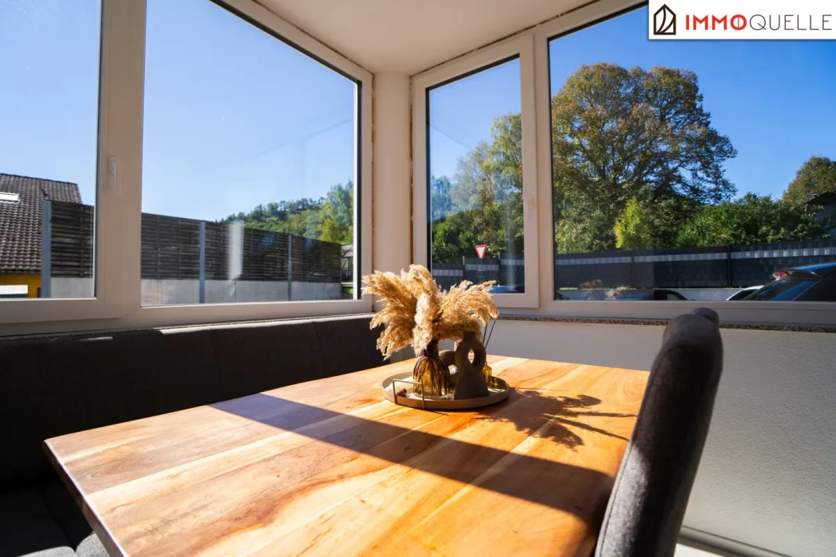 Sonnenstunden & Bergkulisse – Ihr barrierefreier Rückzugsort im Grünen! Lichtdurchflutete Erdgeschosswohnung mit großzügigem Grundriss - Bild 1