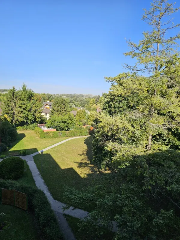 Ruhige  2-Zimmer-Wohnung mit Loggia in Grünlage - Nähe Lobau - Bild 1