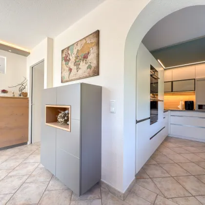 DAS SalzkammerGUT.GLÜCK | Hochwertig ausgestattetes Einfamilienhaus auf großem Grundstück - Bild 2