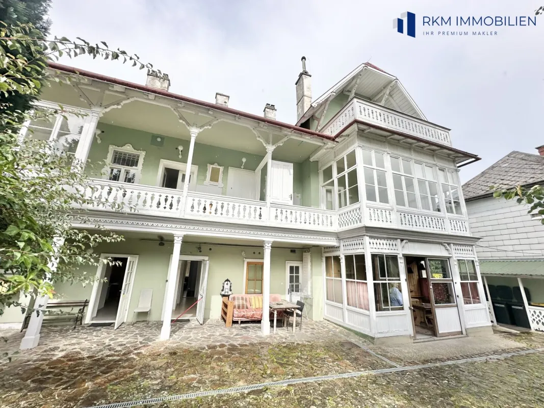 Prachtvolle Villa in exklusiver Lage rund um Wien - Bild 1