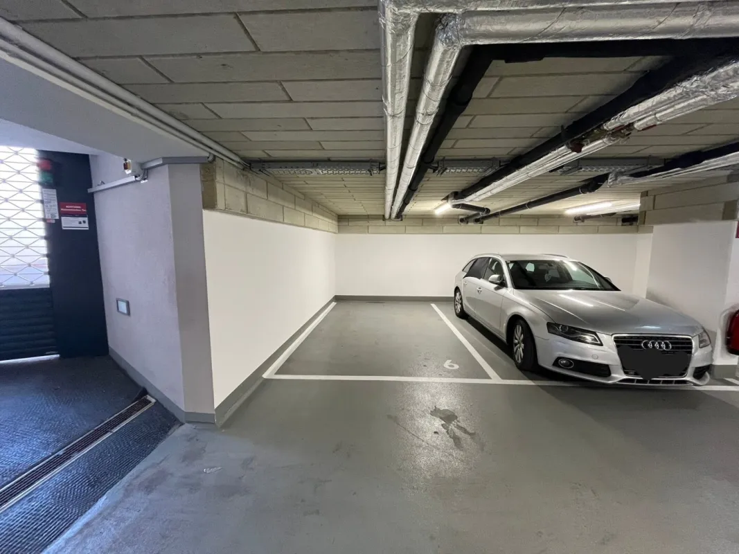 Tiefgaragenstellplatz nahe Carabelligasse Straße zu vermieten - Bild 1