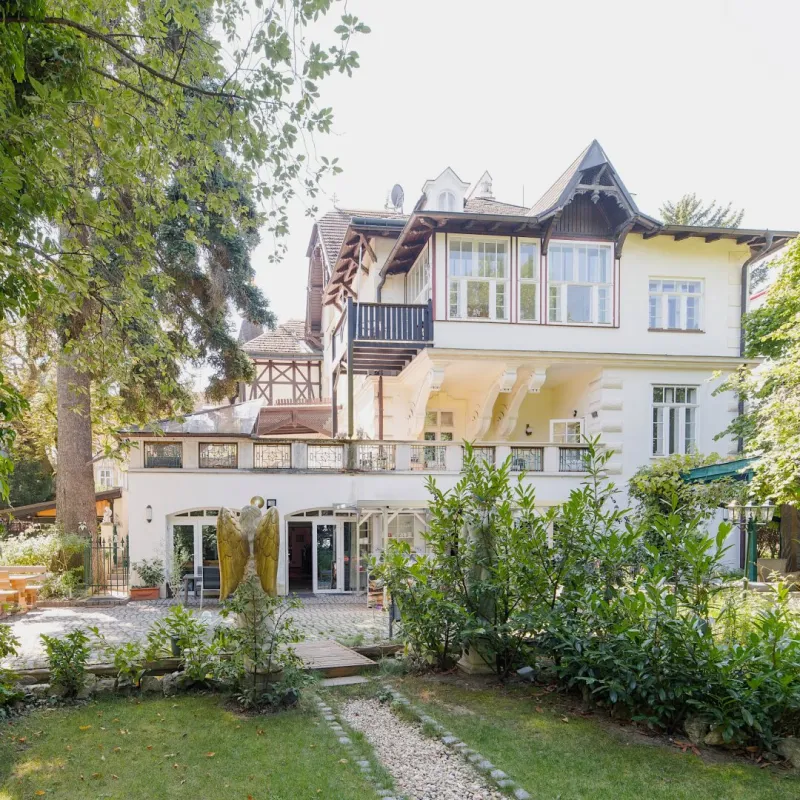 JUGENDSTILVILLA mit PRACHTGARTEN in DORNBACH - Bild 1