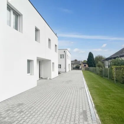 Top-Neubau in Markgrafneusiedl: 5-Zimmer-Ziegelhaus mit Eigengarten, Balkonen 2 Stellplätze – schlüsselfertig! - Bild 2