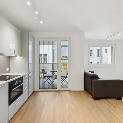 Erstbezug: Exklusive 2-Zimmer-Wohnung mit Balkon - Bild 2