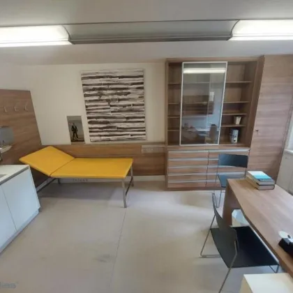 Voll eingerichtete Artzpraxis- ablösefrei und zur sofortigen Übernahme! Inkl Stellplatz! - Bild 2