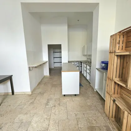 Gewerbeobjekt in guter Frequenzlage- zusätzlich großzügiger Weinkeller möglich - Bild 2