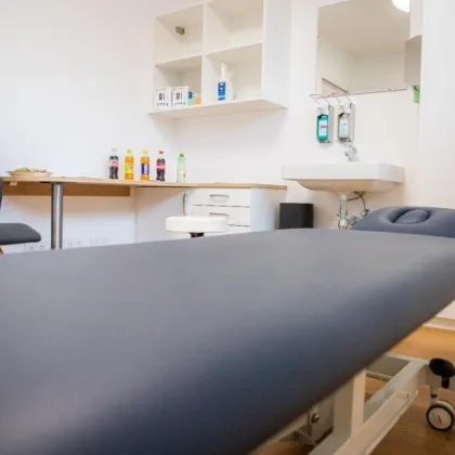 Modernes Gesundheitszentrum mit Bauland und Entwicklungspotenzial im Zentrum von Breitenfurt - Bild 3