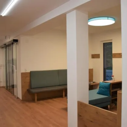 Modernes Gesundheitszentrum mit Bauland und Entwicklungspotenzial im Zentrum von Breitenfurt - Bild 2