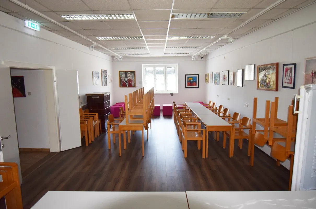 Vielfältig nutzbare Büro-/Praxisfläche in Neunkirchen - Bild 1