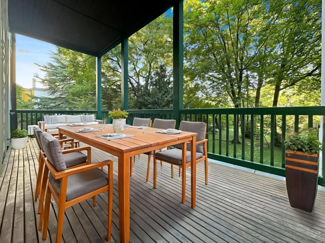 Top-sanierte 5-Zimmer Altbauwohnung mit Veranda in Oberdöbling - Bild 1