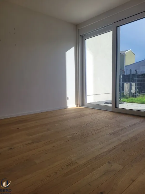"Schlüsselfertiges Reihenhaus mit Garten im Erstbezug" Provisionsfrei - Bild 1