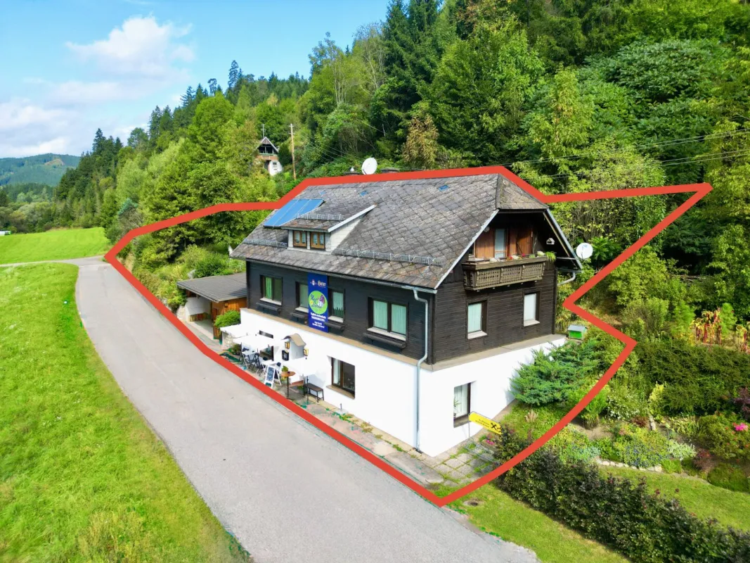 Charmantes Gasthaus mit zwei Wohnungen, großem Grundstück und Carport – ideal für Gastgeber, Familien oder als Ferienbetrieb - Bild 1