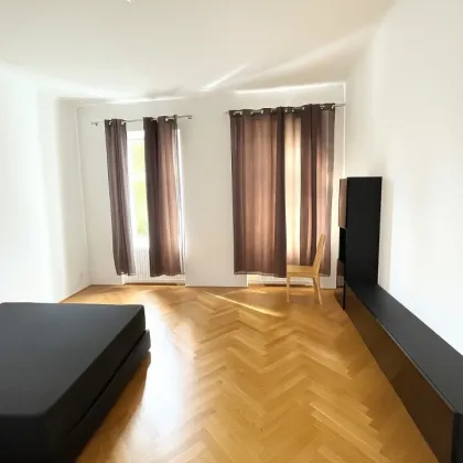 Charmante - 2 Zimmer Altbau-Wohnung, vis-a-vis Park, im 17. Bezirk! - Bild 3