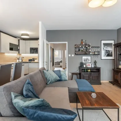 Sonnenseite des Wohnens | 3-Zimmerwohnung mit Südloggia | Top Zustand - Bild 3